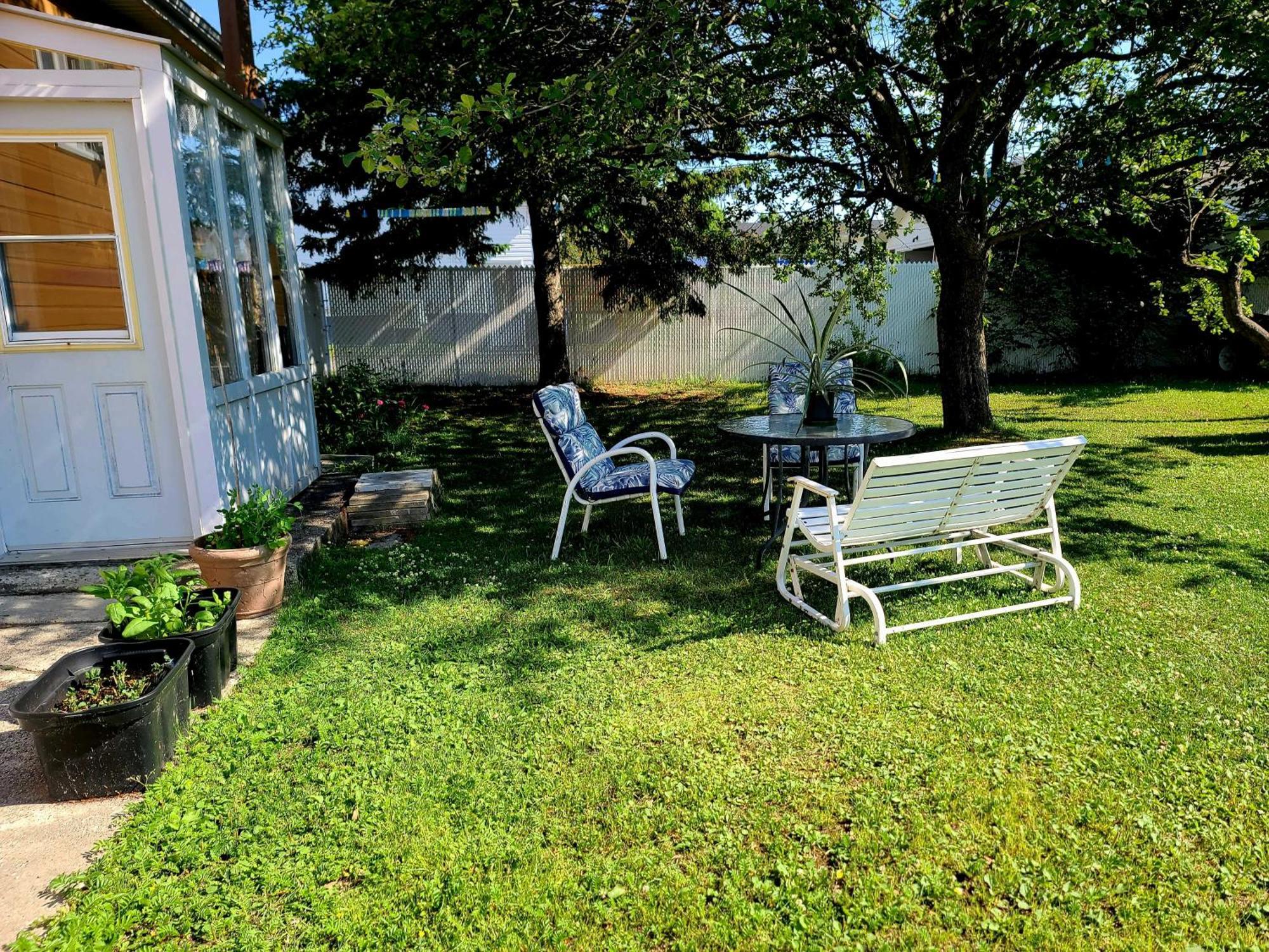 Gite Du Passant Sadm, Parc De La Gaspesie. Sainte Anne-des-Chênes Exterior foto
